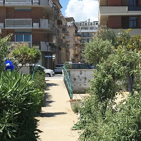 Marco Holiday Apartment Pescara Esterno foto